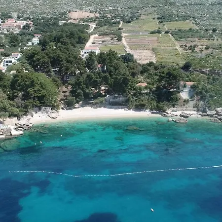 Larisa Campsite Orebic