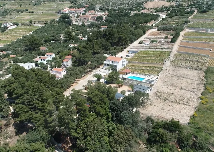 Larisa 캠프장 오레비츠